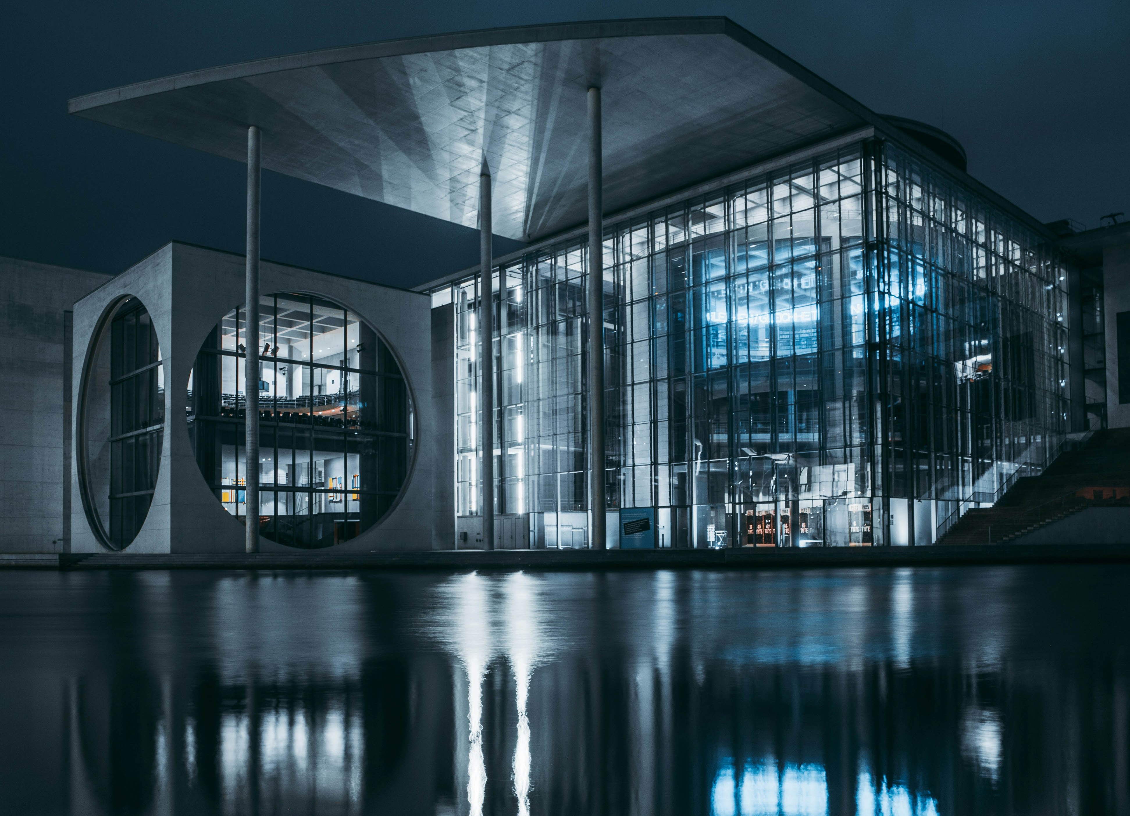 LEWIN乐玩官网-昊铂A800搭载多项尊界同源技术 起售价格16.48万元！